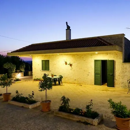 Natura E Trulli Hébergement de vacances *